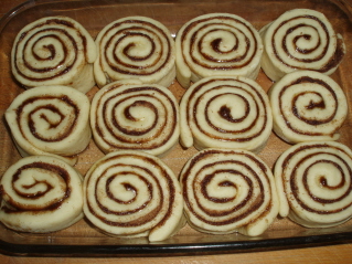 cinnamon-rolls-12.jpg